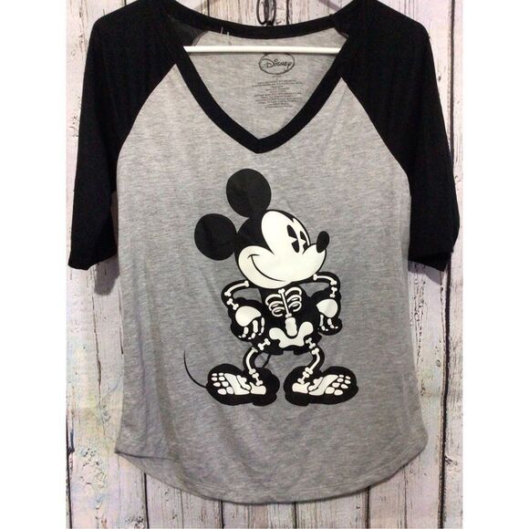 Disney Mickey Mouse Skeleton V Neck Tee Size Large Junior Women’s Gray Blak - Picture 14 of 14